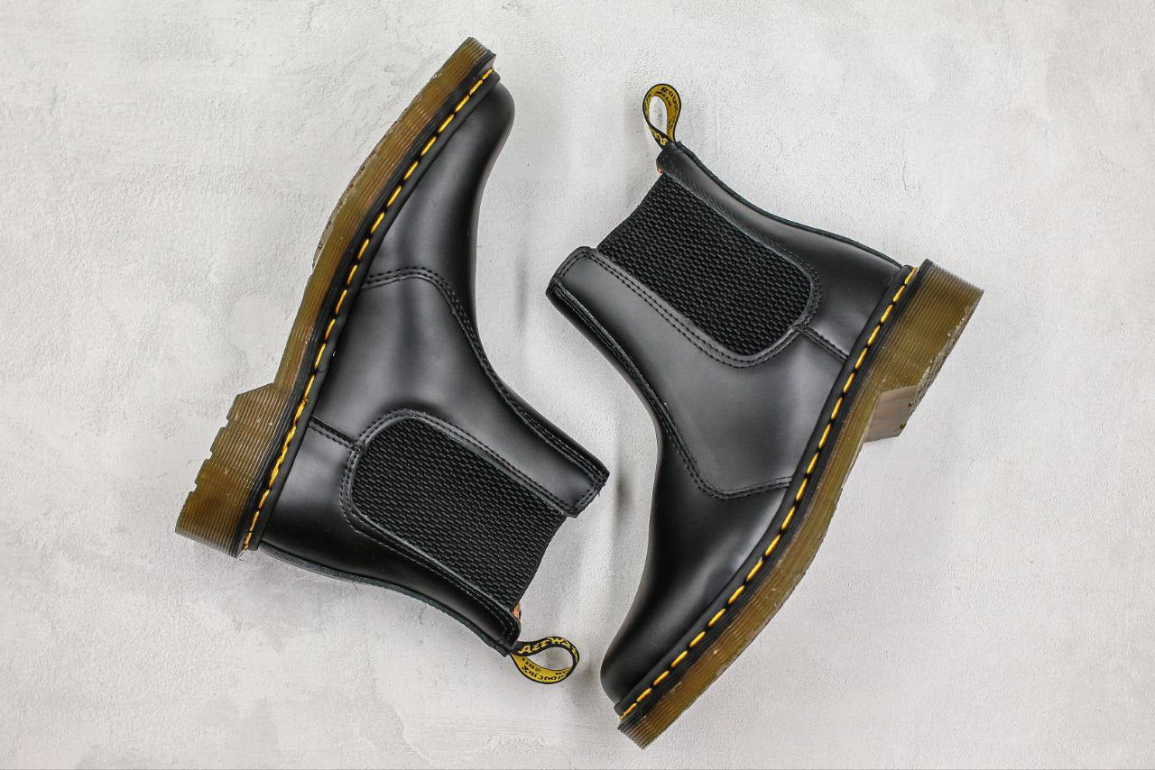 Dr. Martens Chelsea 2976 Virginia Leather Chelsea Boot