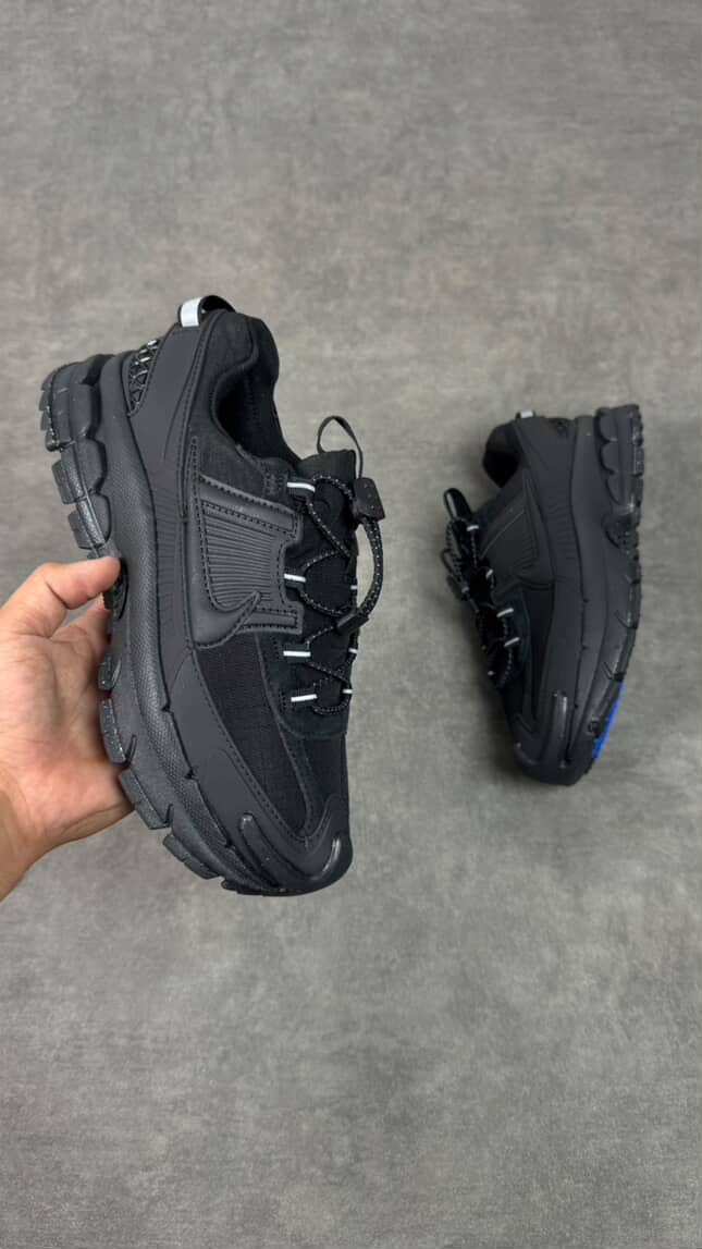 Nike Zoom Vomero Roam Triple Black