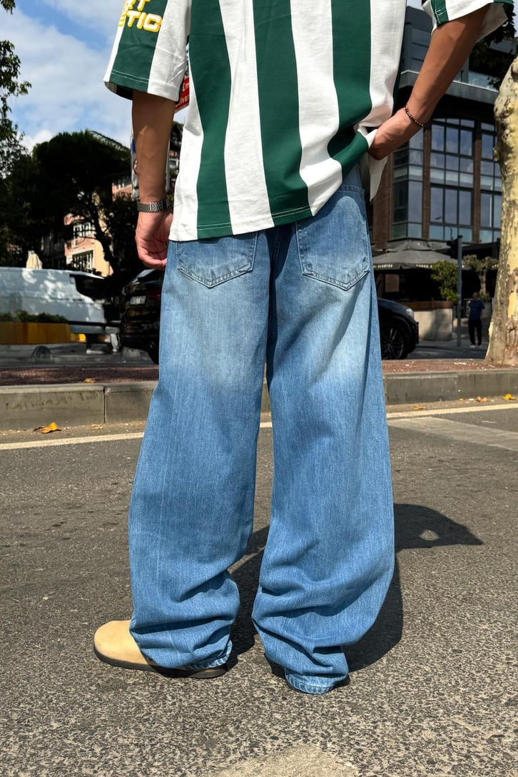 Blue Baggy Jeans