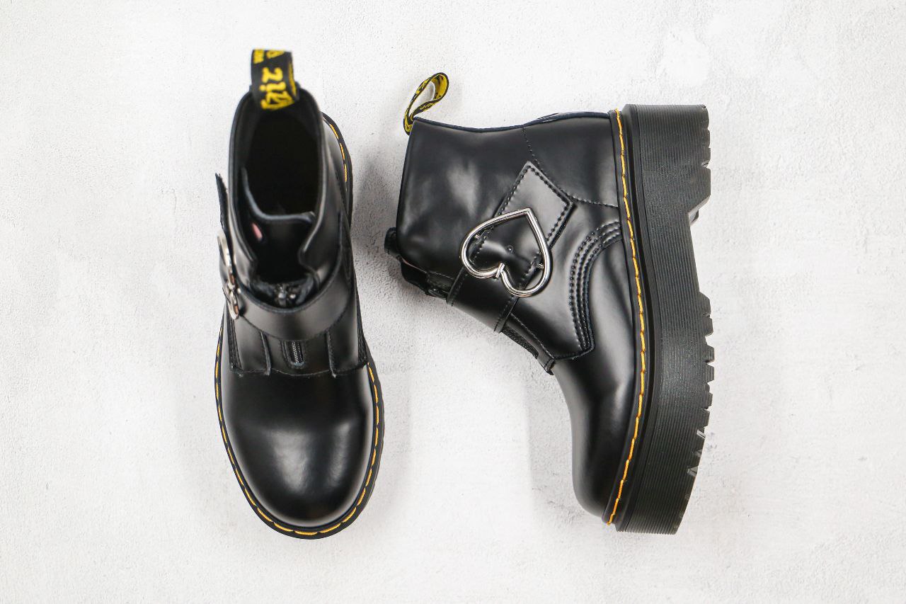 Dr. Martens LAZY OAF BUCKLE BOOT